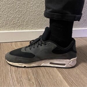 Nike Air Max 90 black no sew design swoosh The Original “Infrared” Big Logo